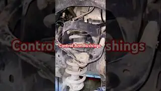 Изношенные сайлентблоки рычагов подвески #механик #автозапчасти #подвеска #ремонт #сайлентблок
