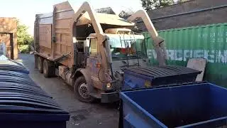 Autocar WX64 Wittke Front Loader (United Disposal)