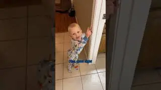 Малыш видит что-то на потолке... #паранормальное #дети