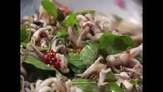 Stir Fried Squids with Basil Leaves