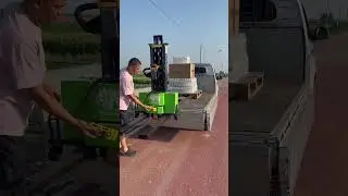 Follow your vehicle to load and unload goods anywhere. Easy to operate