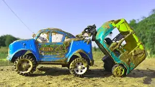 Mini vehicles mudding gadi | mini truck mudding accident toys | Cocotoys