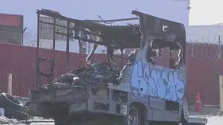 Federal government wants to step in to clean LA's largest concentration of homeless RVs