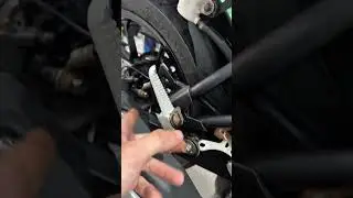 Removendo ferrugem da moto - Parte 2 #viralshort #ferrugemdamoto #dicas #balneariocamboriu #yamaha