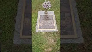 grave of Stephanie🌻#memorial #grave #cemetery #history #cemeterylovers #graveyard #gravesite #rip