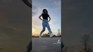 Literallllyyyyyyyyy peed my pants #dancevideo #danceshorts #tiktokdance 💃🏻💃🏻💃🏻