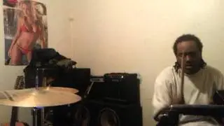 Dj Icey Hott and Chase making music