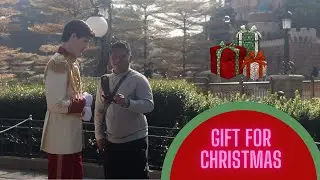 What Gift Are They Giving For Christmas?HKDL Meet and Greet #21