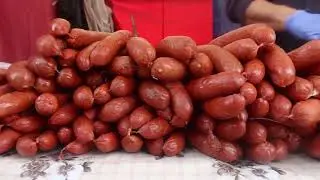 Изумительные сербские копченые колбаски и жаркое из баранины! ЭТОТ ЧЕЛОВЕК - МАСТЕР