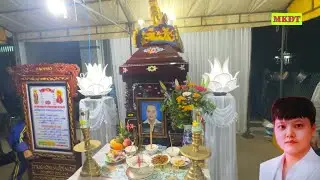 Bích Trâm 26T đã về đến sân nhưng ko được vào nhà.