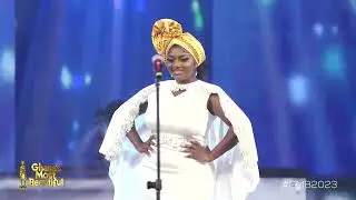 The final 5 ladies make a glorious entrance to begin the grand finale #gmb2023