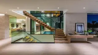 $18,800,000! Sophisticated modern masterpiece in Los Angeles features striking city views