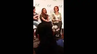ClexaCon 2017. Wayhaught panel (Periscope by Clexa_DK). Dom P-C, Kat Barrell, Emily Andras