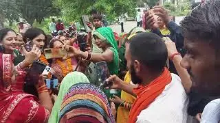 हेलो दोस्तों मेरे ब्लॉग वीडियो# आप सभी का# इंदू प्रजापति स्टूडियो#tranding ओपनिंग वहां पर खुशबू रानी