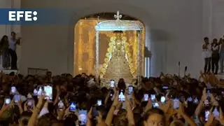 La Virgen del Rocío recorre ya la aldea almonteña