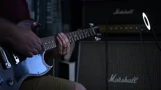 Vintage VS6 SG vs Gibson SG faded special