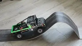 LEGO Technic 42129 4x4 Mercedes-Benz Zetros Trial Truck