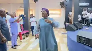 WHAT KIND OF GOD IS THIS 🔥WAYMAKER, MOUNTAIN MOVER, PRAYER ANSWERING GOD.#Callhim.#gapm