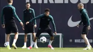 Lionel Messi and his Barcelona team mates train as they gear up