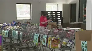 Stamp Out Hunger food drive in Des Moines