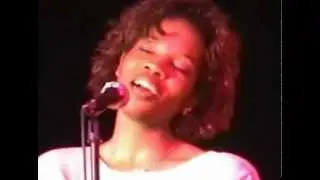 Donna Sings 
