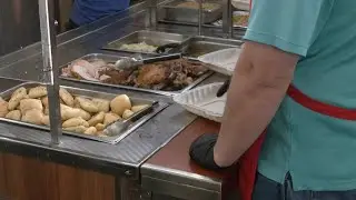 Volunteers serve up Thanksgiving kindness at Ronald McDonald House