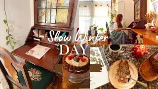 Slow Winter Day, Cozy Day, Winter Vintage Decor, Baking #slowliving #winterdecor #simpleliving #cozy