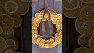 ДЕШЕВЫЙ ВЕНОК СВОИМИ РУКАМИ: Используем сушеные апельсины для создания осеннего венка #fallcrafts...