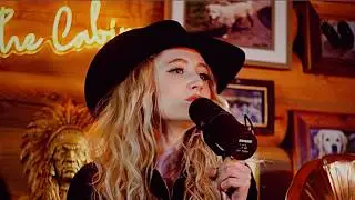 Janet Devlin - Country Singer (Live from the Vlog cabin)