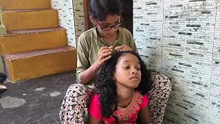 She help her friend || checking hair || hair combing