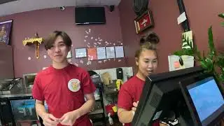 Getting some Lao Food to go. ອາຫານລາວ. ຮ້ານອາຫານ.