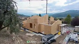 Case in legno in costruzione