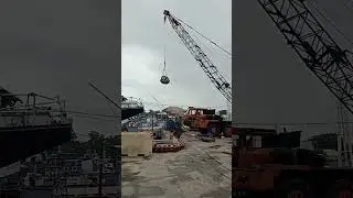 Lifting of rice and goods to fish carrier #shortvideo