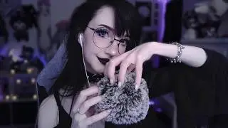 asmr ☾ fluffy mic scratches & randomly whispering affirmations 😇