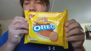 Review Pumpkin Spice Oreo