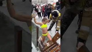 part38#Lake Baikal Baptism Series #Russian😱Travel BeautyWinter Swimming#Winter What#travel #winter🌊