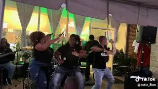 The Fuzaholics Live | Earth, Wind & Fire &ldquo;September&rdquo; x &ldquo;Let&rsquo;s Groove&rdquo; Mashup (Funk Soul Vibes!)