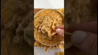 3-Ingredient Easy Cheesy Queso Dip! #diprecipe #cheesy