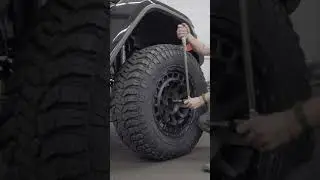 New #wheels and tires for a #jeepgladiator #offroad #jeepbuild #tommypikecustoms #customcars #jeep