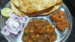 बाहर जैसे टेस्टी छोले भटुरे घर पे आसानी से बनाये Cholebhature Recipe |Street Food Chana Masala