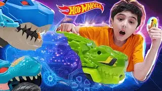 HOT WHEELS ULTIMATE T-REX TRANSPORTER SAVES BABY T-REX PLUS MORE! COMPILATION