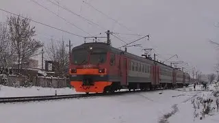 Электропоезд ЭД9М-0087 сообщением Староминская - Краснодар