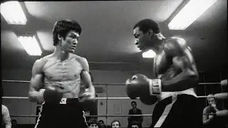 Bruce Lee Was In Locker Room When Pro Boxer Said 'Footwork Is Mine' &mdash; Bruce Stole Angle In 5 Seconds