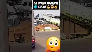 He probably should have detached before unloading 🤷 #viral #trending #youtubeshorts #trucks #foryou