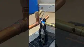 Soldering copper pipe with a pipe stand! #asmr #asmrsounds #tools #diy #plumbing #shorts #subscribe