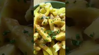 Poutine  (Fries with Gravy and Cheese)