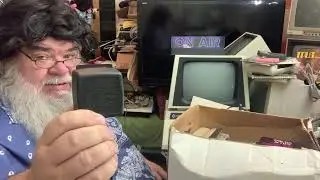 Commodore C16, блок питания, кабель-адаптер, трансформатор, таинственная коробка с сокровищами C6...
