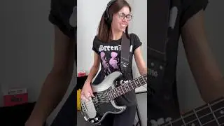 Rocking out with Rok-Loks! 💥 #bassist #pbass #bassgear