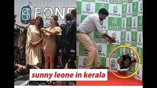 Sunny Leone in Kerala - kochi inauguration