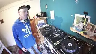 ITS NOT JUST ABOUT SELECTING ANY TRACK FOR A GOOD DJ MIX YOU NEED TO STUDY THE MUSIC MELODY FIRST